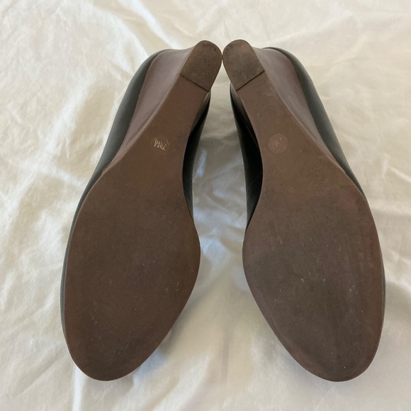 Tory Burch Black Leather Wedges (Size: 7.5) - Picture 5 of 5